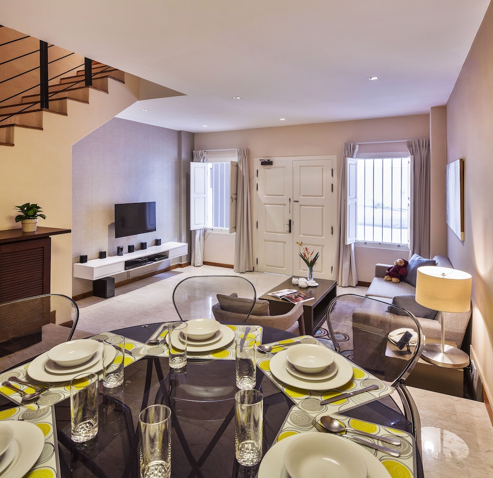 Town House photo 1