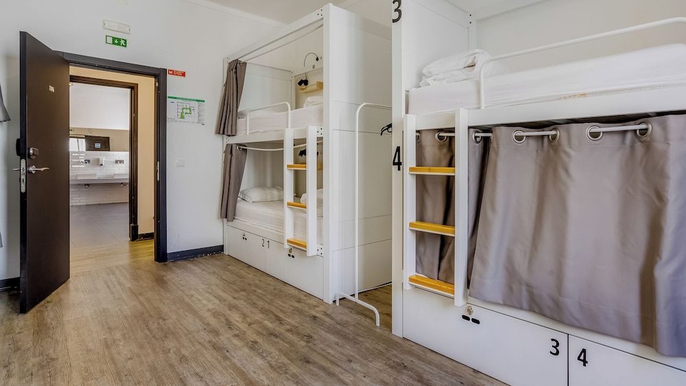 8 Beds Female Dormitory