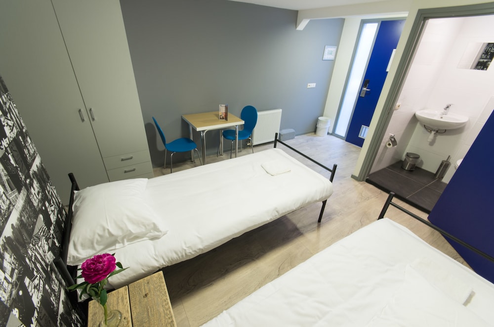 Economy Twin Room (Hostel) photo 1