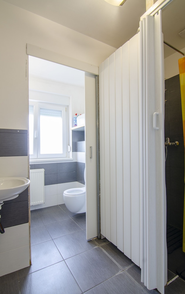 Double or Twin Room, Shared Bathroom photo 2