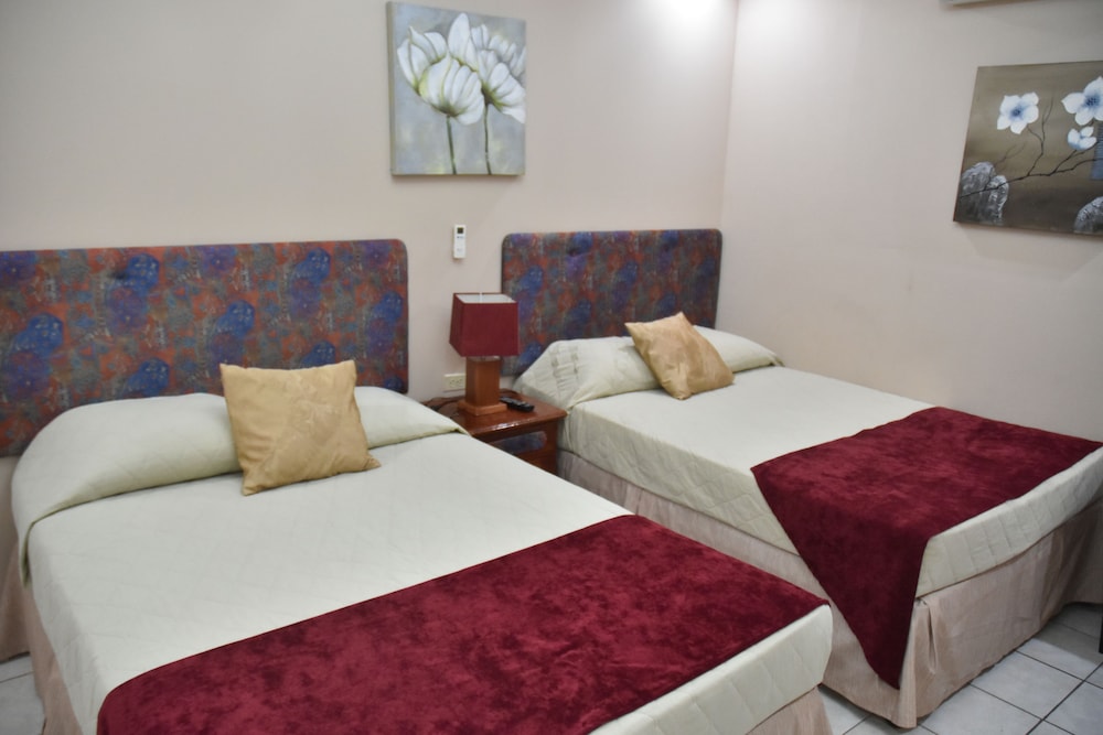 Deluxe Double Room, 2 Double Beds, Non Smoking photo 3