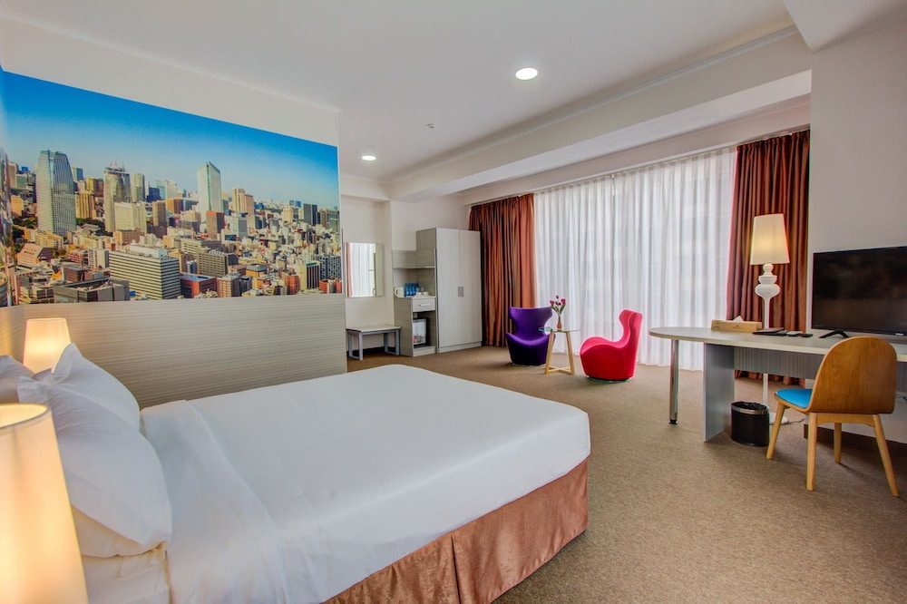 Deluxe Double Room, 1 King Bed photo 3