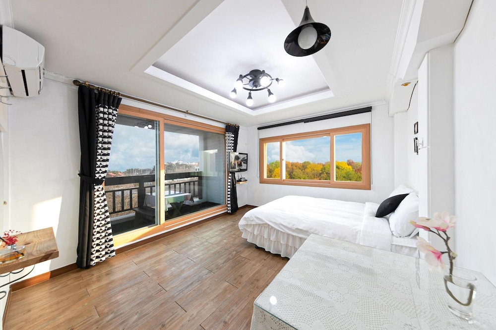 Basic Room, 1 Bedroom (Iris 304(Ocean View)) - Photo 3