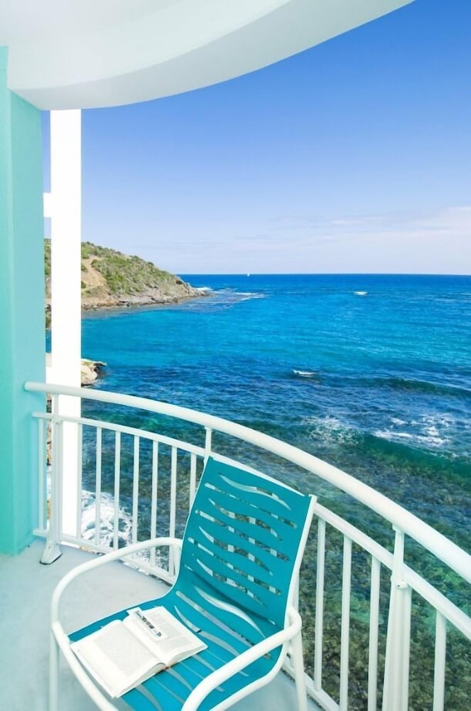Penthouse, 2 Bedrooms, Oceanfront - Photo 8