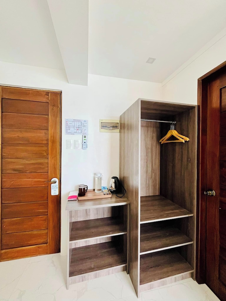 Standard Room photo 2