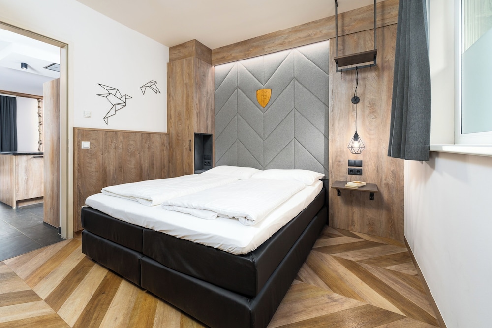 Suite, 3 Bedrooms photo 1