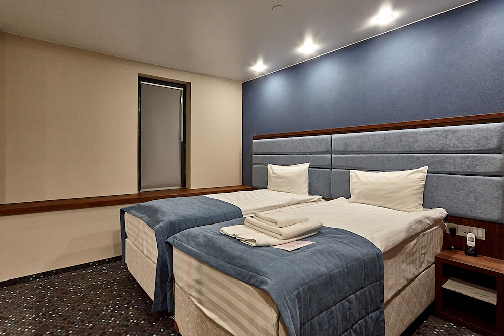Junior Twin Room