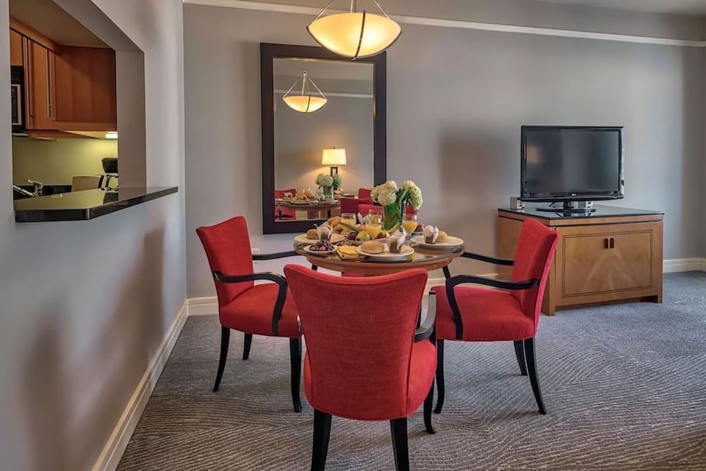Luxury Condo, Partial Ocean View photo 3