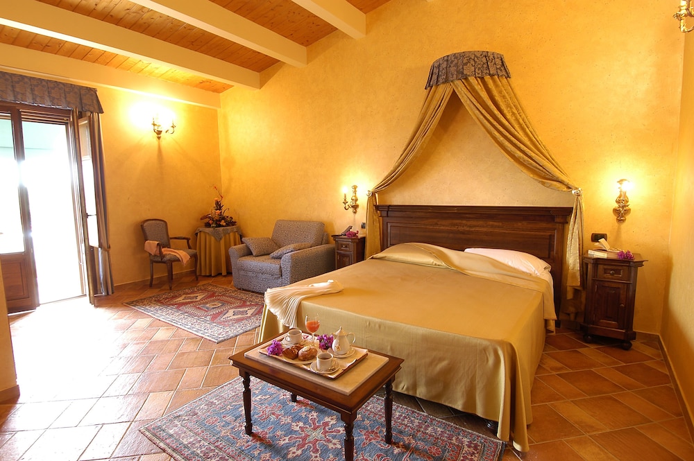Comfort Triple Room