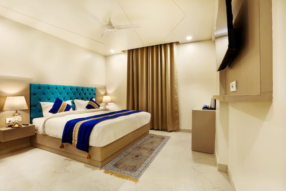 Deluxe Double Room - Photo 19