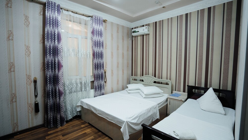Family Triple Room, City View photo 1