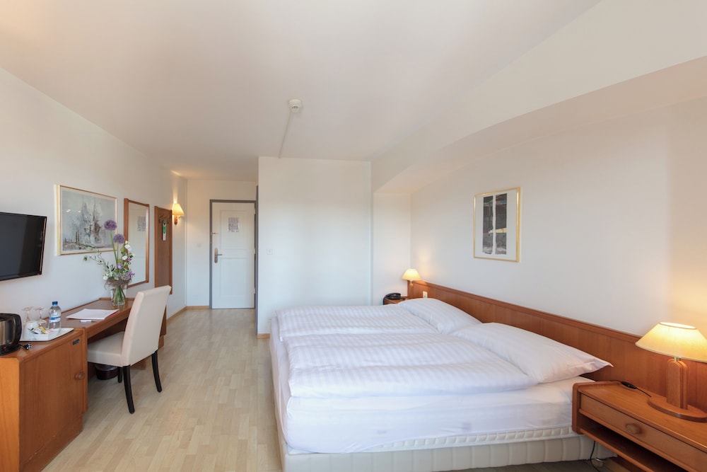 Economy Double Room - Photo 2