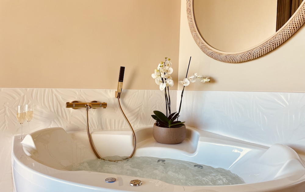 Panoramic Double Room, Private Bathroom, Lake View (La Saline) photo 3