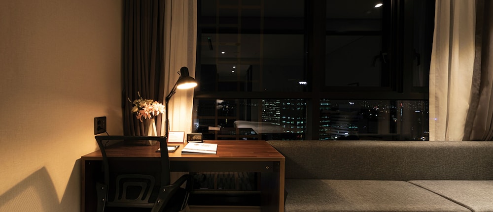 Standard Room, Multiple Beds, Non Smoking - Photo 3