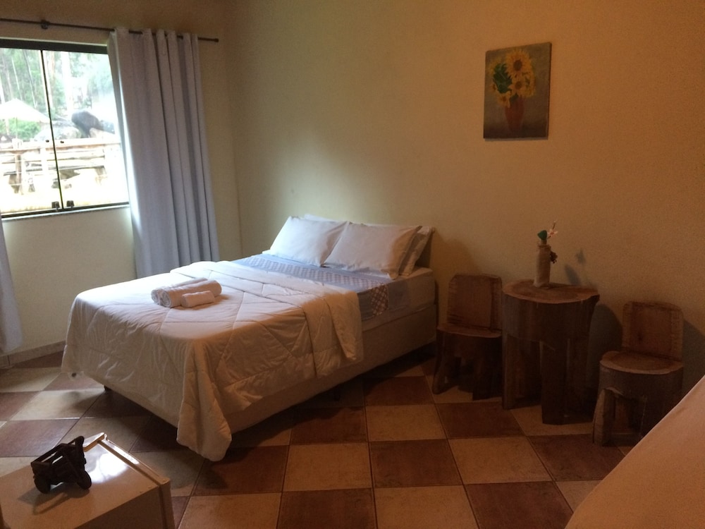 Standard Quadruple Room, Ensuite, Garden View photo 1