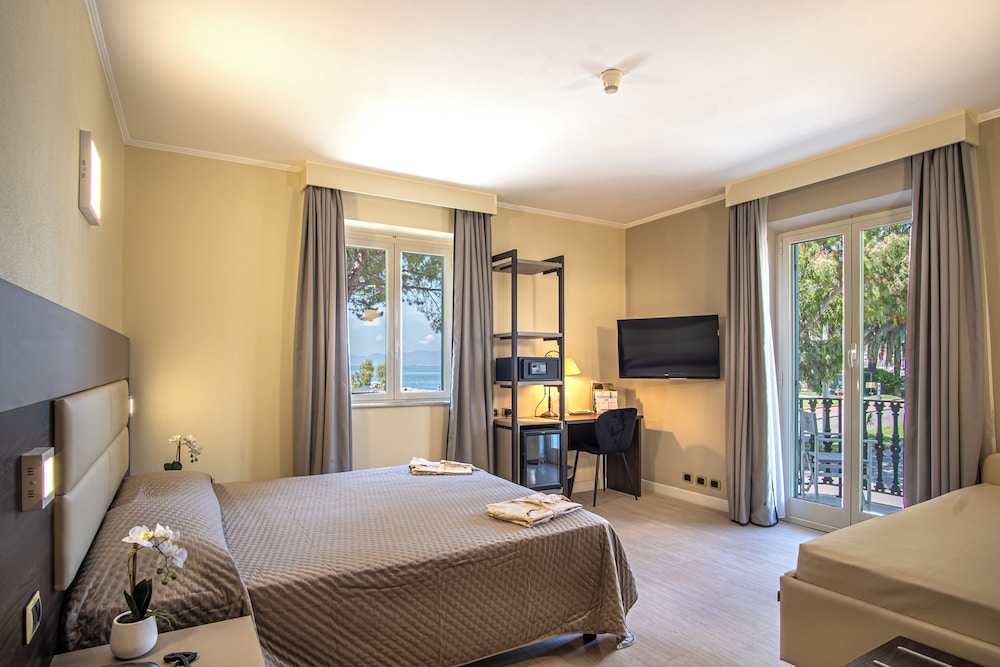 Deluxe Triple Room photo 1