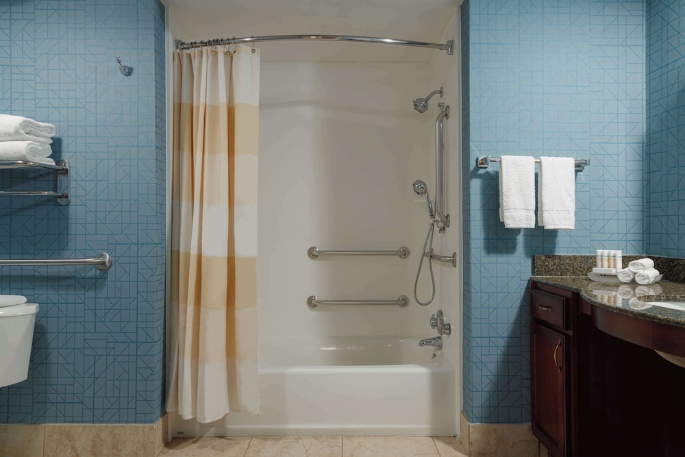 Suite, 2 Queen Beds, Accessible, Bathtub (Mobility & Hearing) - Photo 5