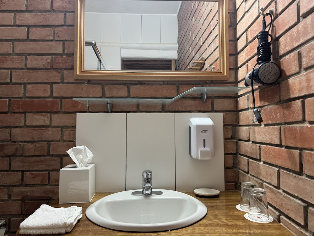 Classic Room, 1 Double Bed, Courtyard View - Photo 8