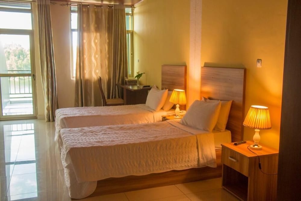 Twin Room, Balcony, Lake View