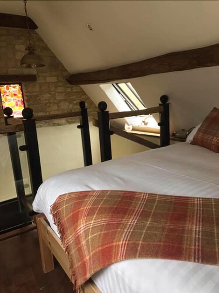 Hens Nest (1 Bed Apartment) photo 1