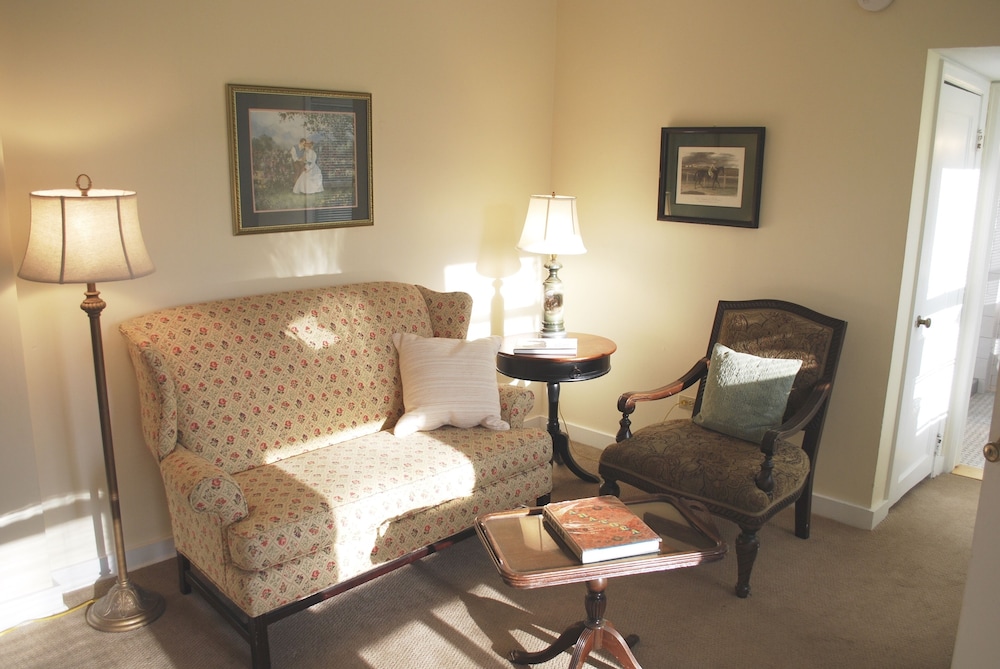 Deluxe Double Room, Ensuite (Queen with Porch #19) - Photo 14