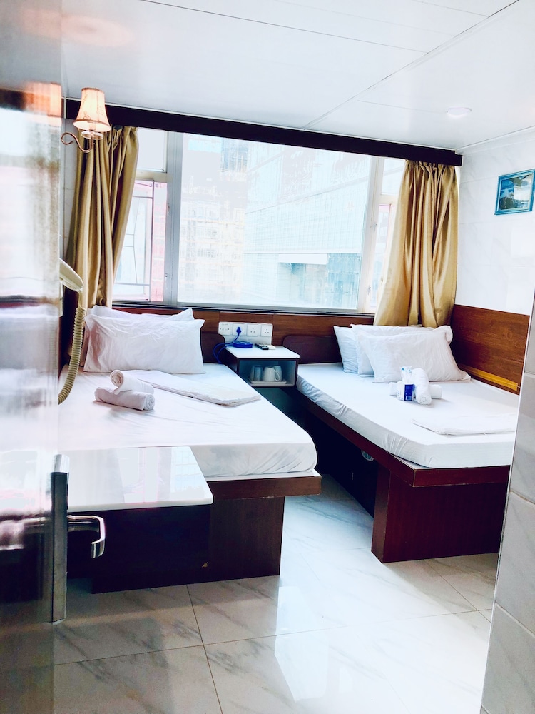 Deluxe Triple Room, 2 Bedrooms photo 3