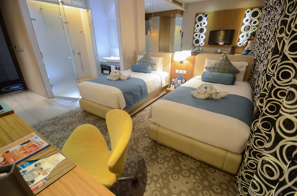 Standard Room, 2 Twin Beds, Park View - Photo 7