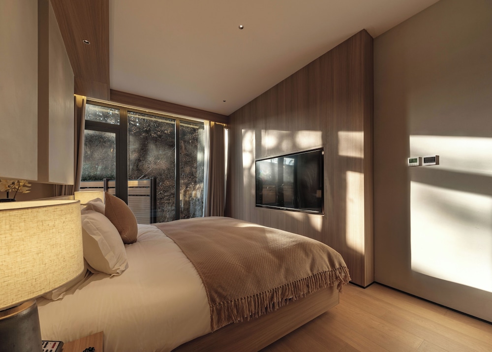 Comfort Double Room, Partial Ocean View, Garden Area