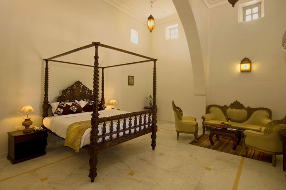 Royal Suite photo 2