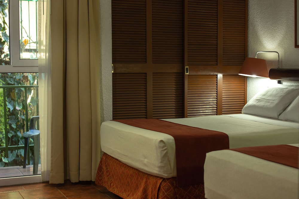 Suite - Photo 5
