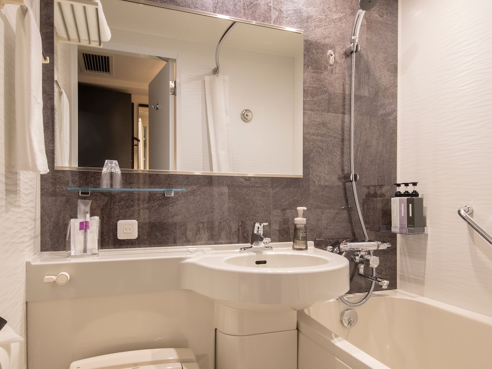 Double Room, Non Smoking - Photo 4