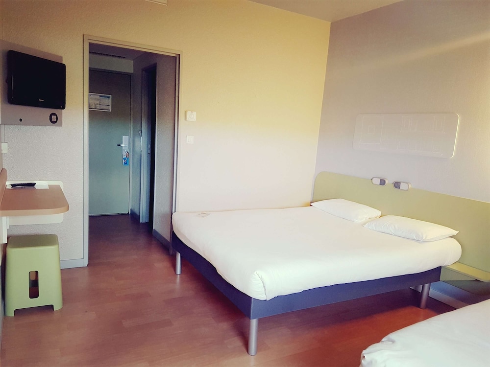 Triple Room, Multiple Beds - Photo 4