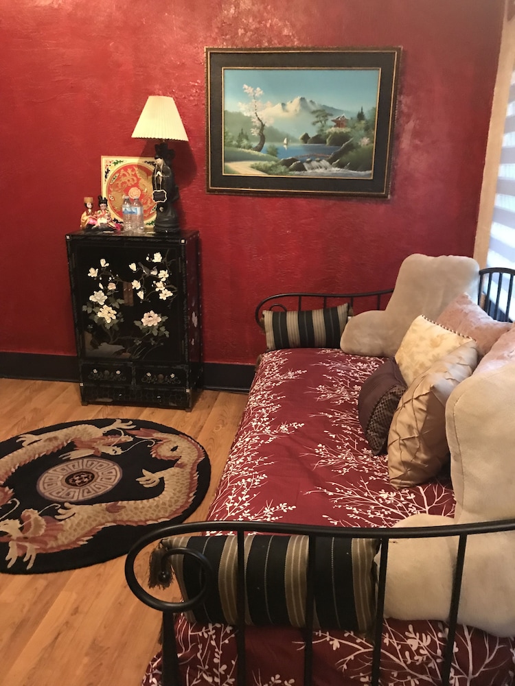 Topaz Suite, Multiple Beds (Second floor), photo 6