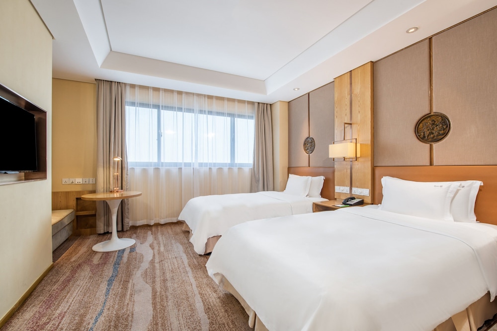 Premium Room, 2 Twin Beds, Non Smoking (Lounge Access) - Photo 3