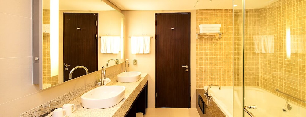 Suite, Multiple Beds (Slope View) - Photo 6