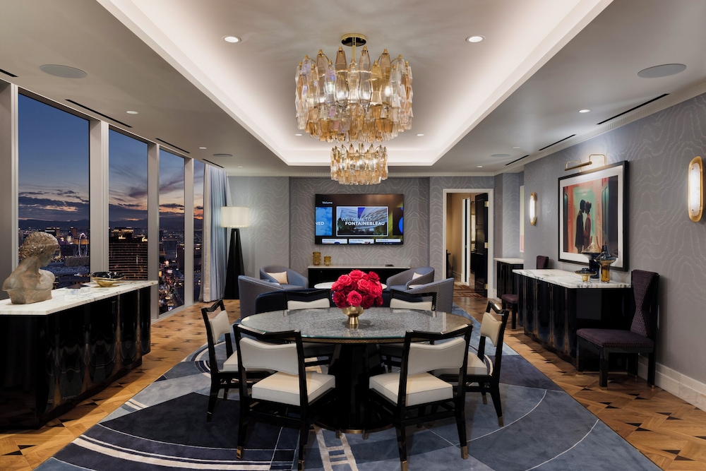 Fleur de Lis Crown Penthouse - Photo 3