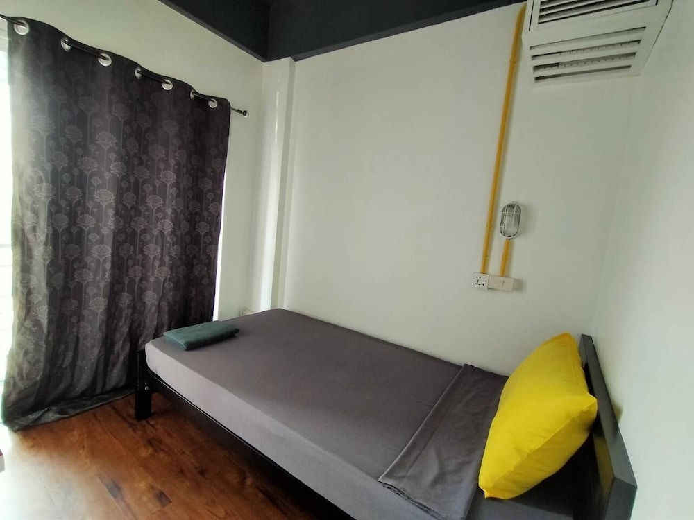 Basic Single Room photo 3