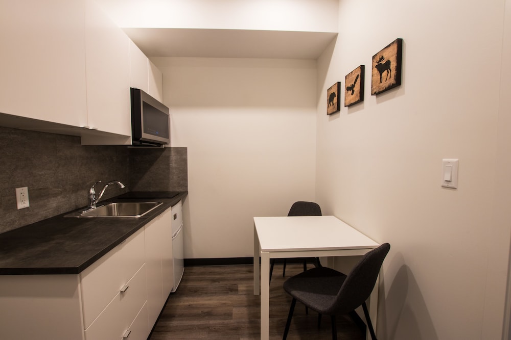 Room, 1 Queen Bed, Kitchenette photo 3