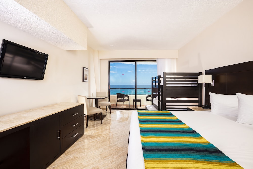 Family Suite Crown