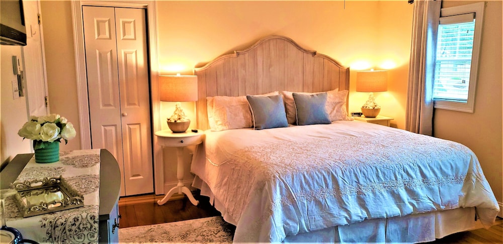 Perkins Cove Room photo 1