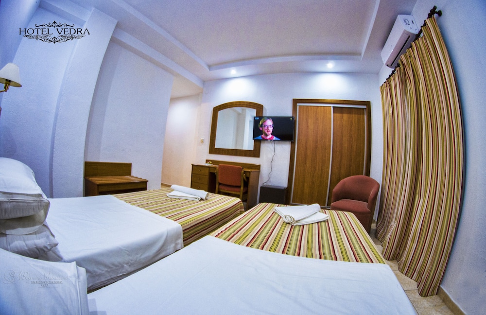 Double Room (with air conditioning) photo 2