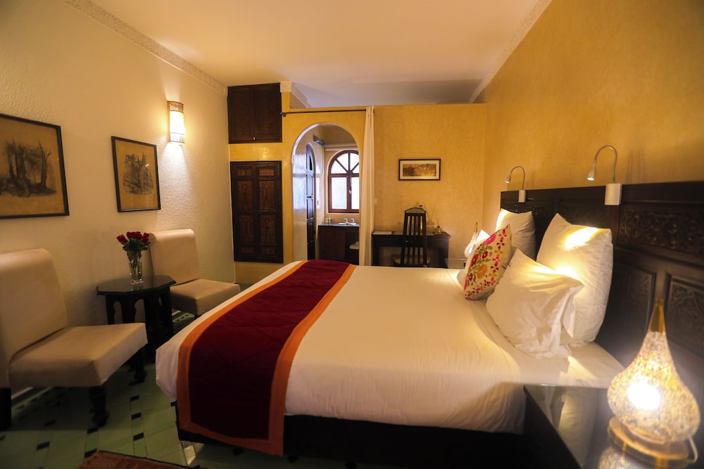 Superior Double or Twin Room - Photo 14