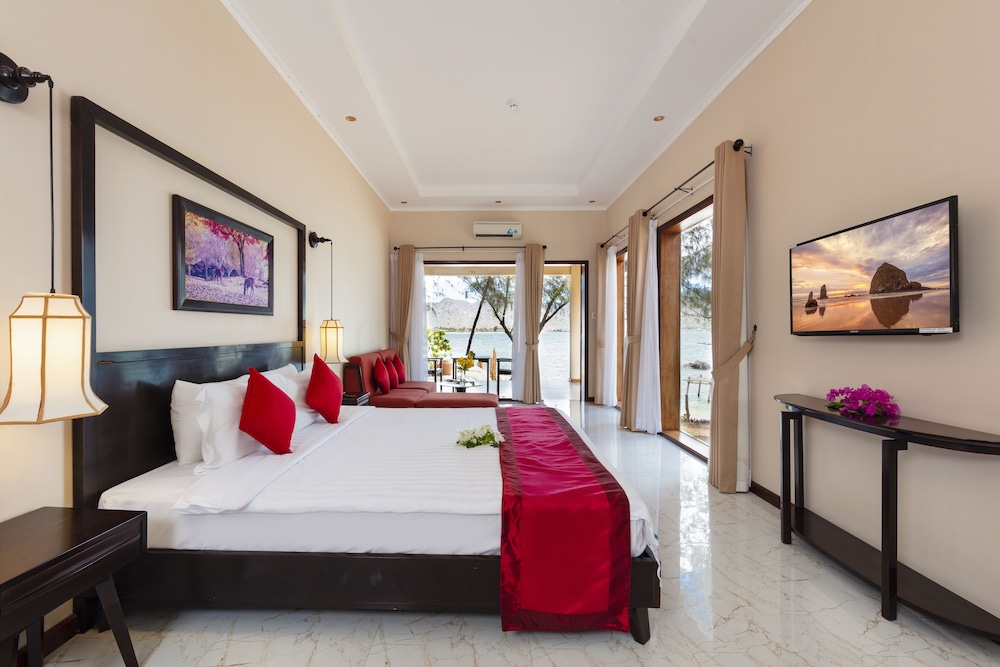 Luxury Suite, Ocean View photo 1