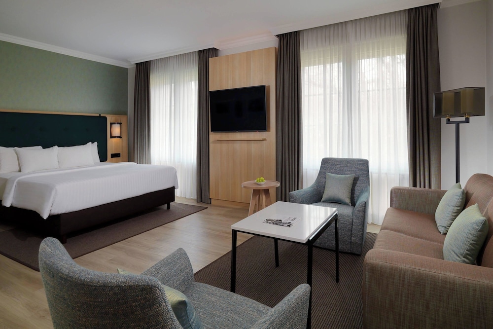 Junior Suite, 1 King Bed with Sofa bed photo 1