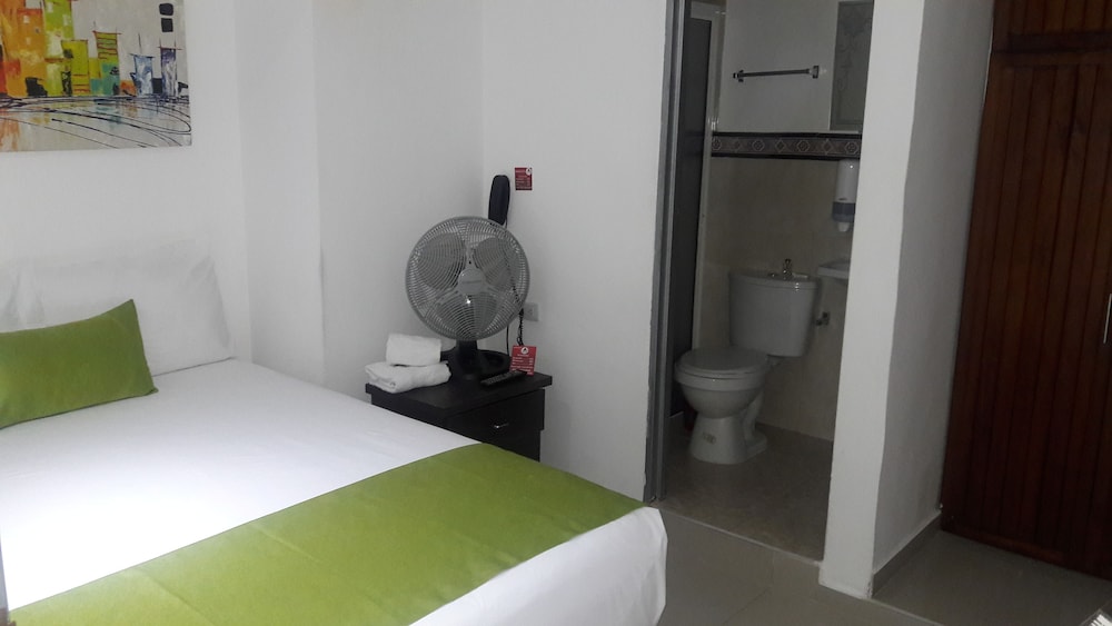 Economy Double Room photo 1