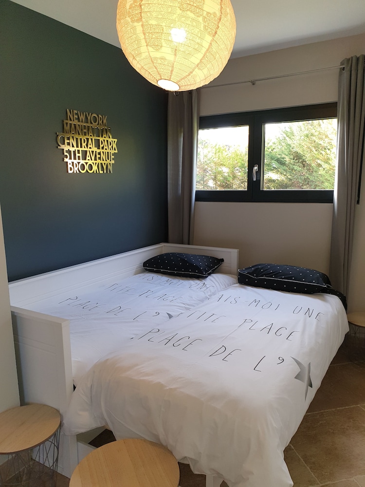 Family Room, Multiple Beds photo 1