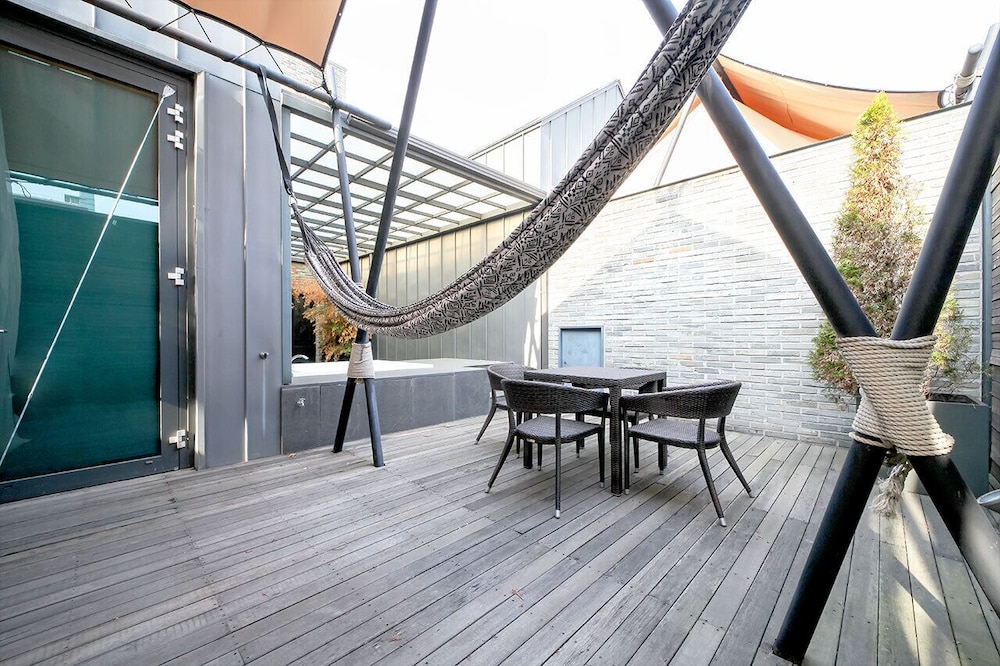 Penthouse - Photo 2