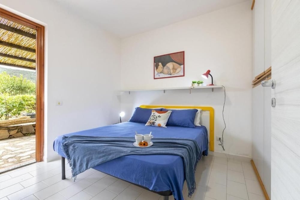 Basic Apartment, Garden View