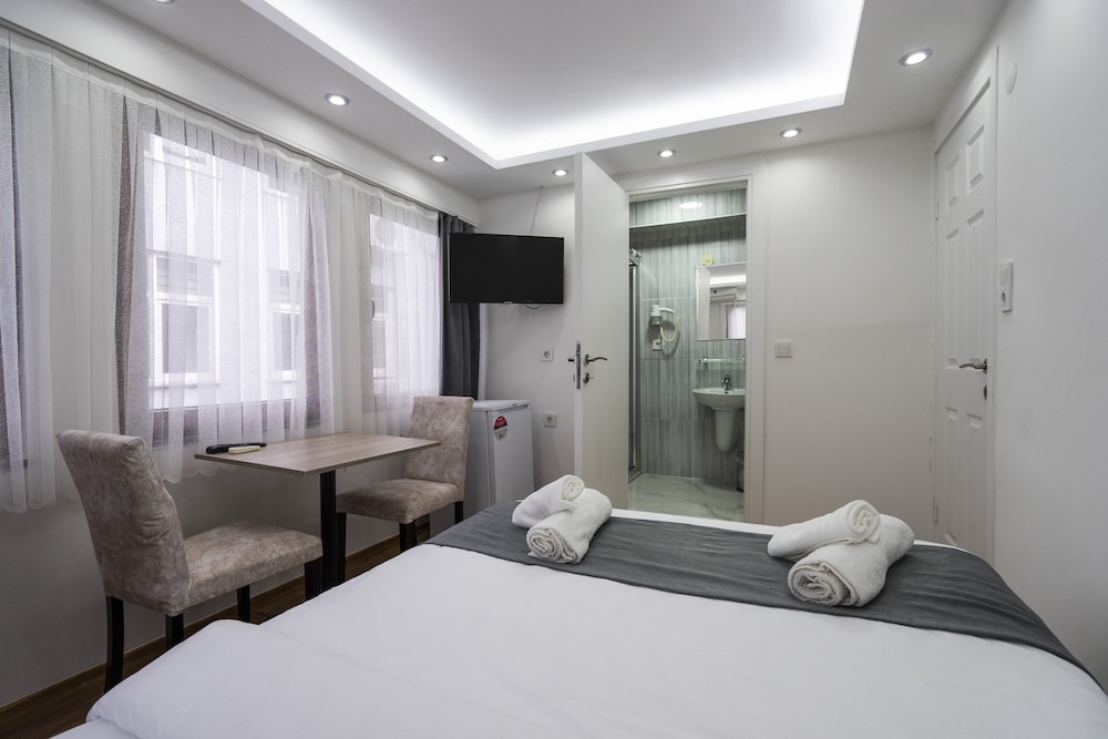 Standard Double Room Single Use photo 2