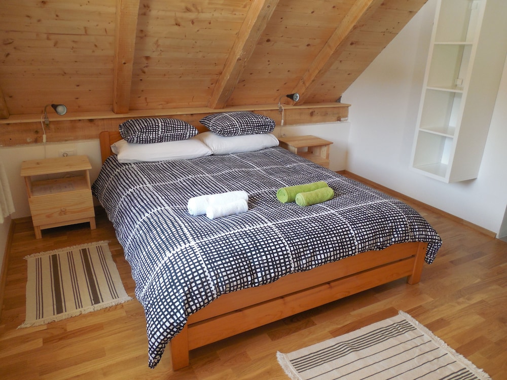 Double Room (Attic) photo 1